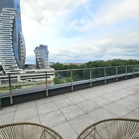Panorama Capital Skyriver Apartman