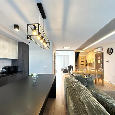 Panorama Capital Skyriver Apartman