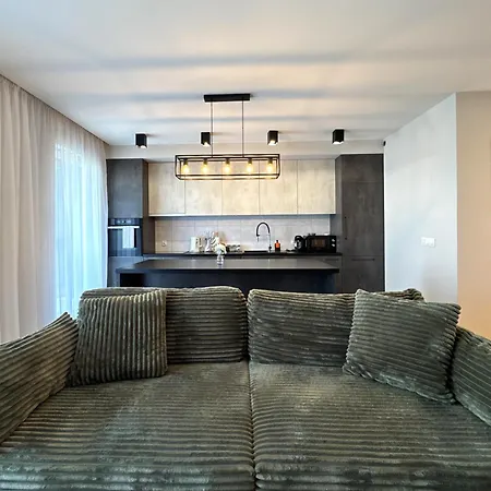 Panorama Capital Skyriver Apartman *
